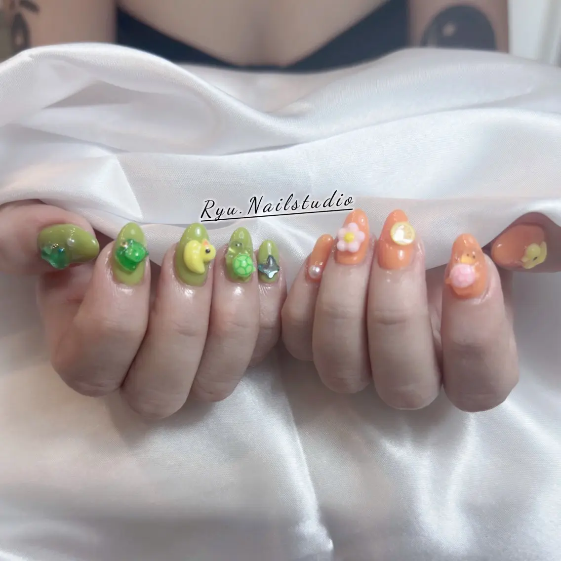 ネイル アートネイル フラワーネイル フレンチネイル ジェルネイル グラデーション ハンドネイル Ryu Nail NekoChanのネイルデザイン