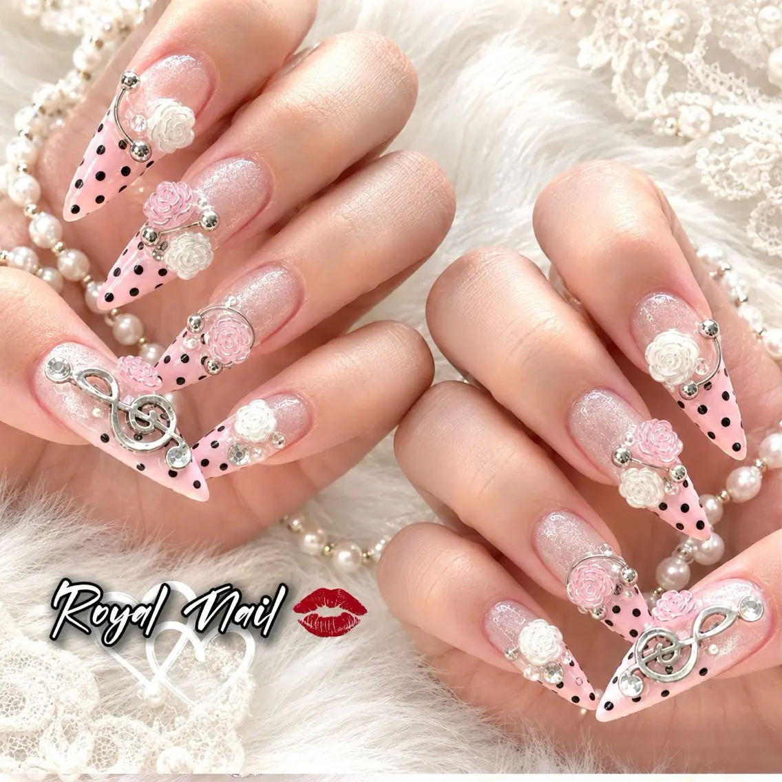 ネイル 韓国ネイル マグネットネイル 持ち込み ハンドネイル RINA Nail_Royalのネイルデザイン