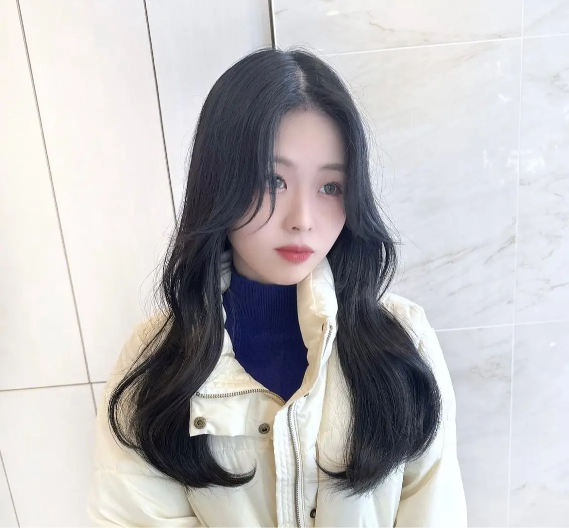 セミロング 梶 久菜乃のヘアスタイル