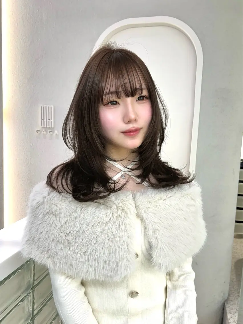 ミディアム カラー GAGA AMIKAのヘアスタイル