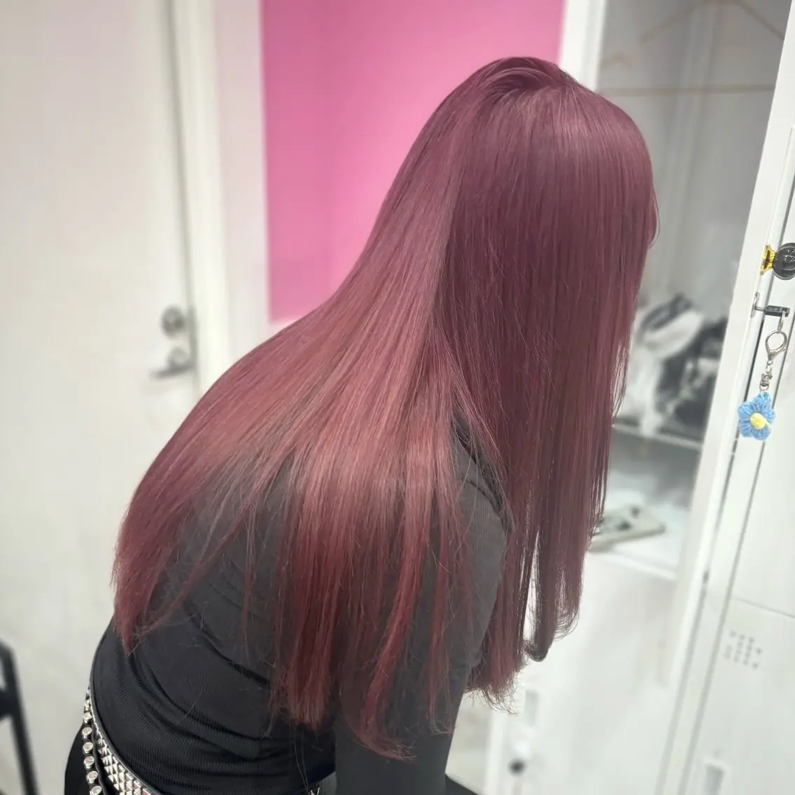 ロング カラー 伊藤 綾のヘアスタイル