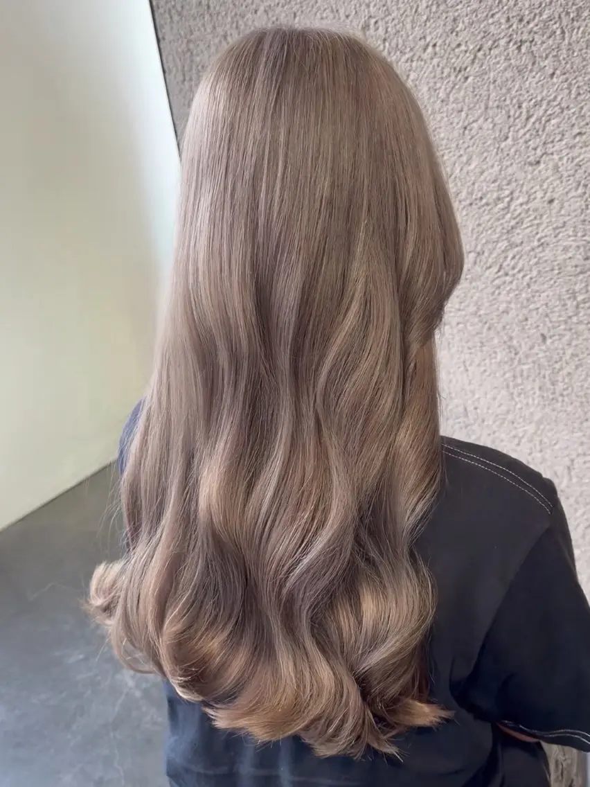 ロング カラー ブリーチ 透明感カラー グレージュ ラベンダーカラー ラベンダーグレージュ Saraju 仁川店 SHIORI ♥のヘアスタイル