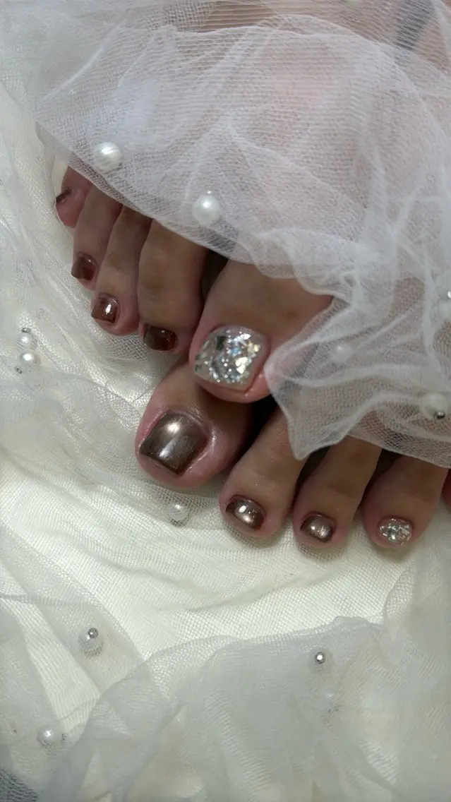 ネイル フラッシュネイル フラッシュマグ フットネイル フレンチネイル 韓国ネイル フットネイル SAKU nail 作島茜のネイルデザイン
