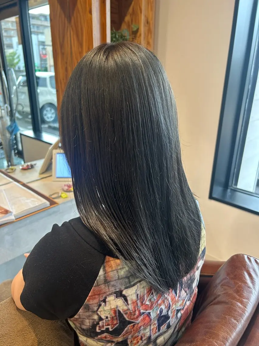セミロング adorable 樋口円のヘアスタイル