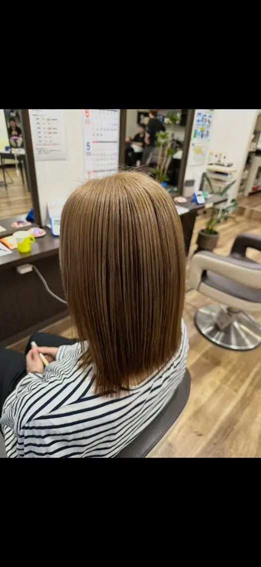 ミディアム ヘアカラー 森 音遠のヘアスタイル
