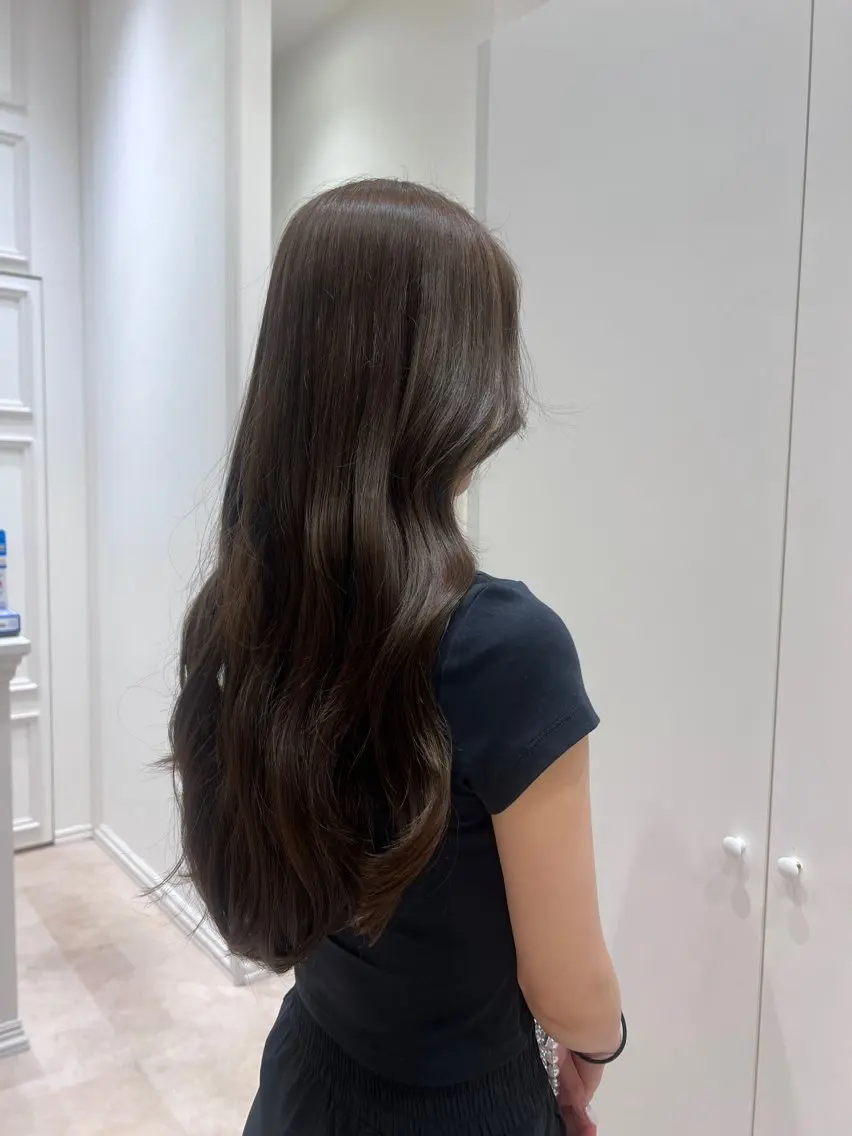 ロング FEERIE 晴海店 荒木優菜のヘアスタイル