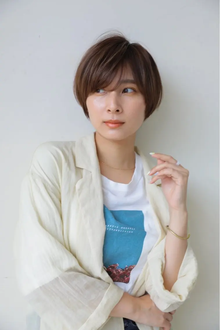 ショート カット ヘアカラー 鳥羽 正治のヘアスタイル