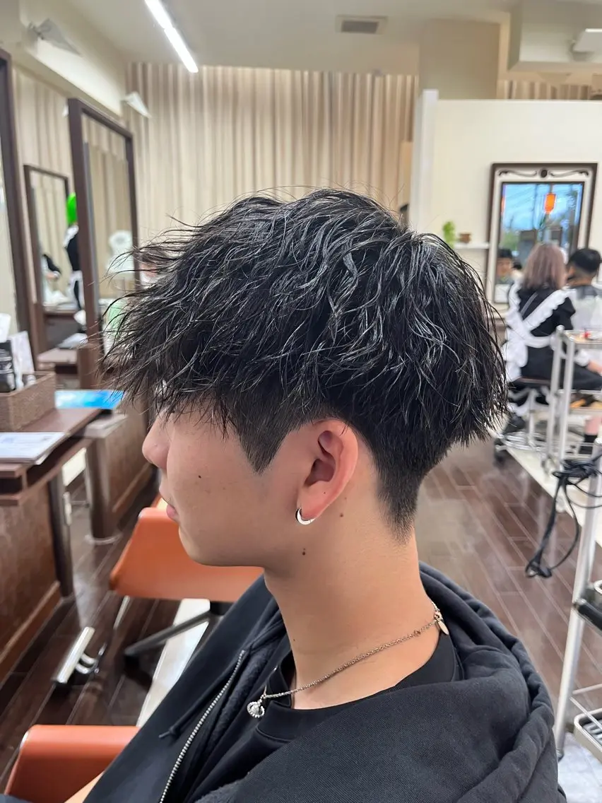 ショート パーマ メンズ メンズパーマ ツイストスパイラルパーマ スパイラルパーマ 🧊メンズ特化🧊 高木航希のヘアスタイル