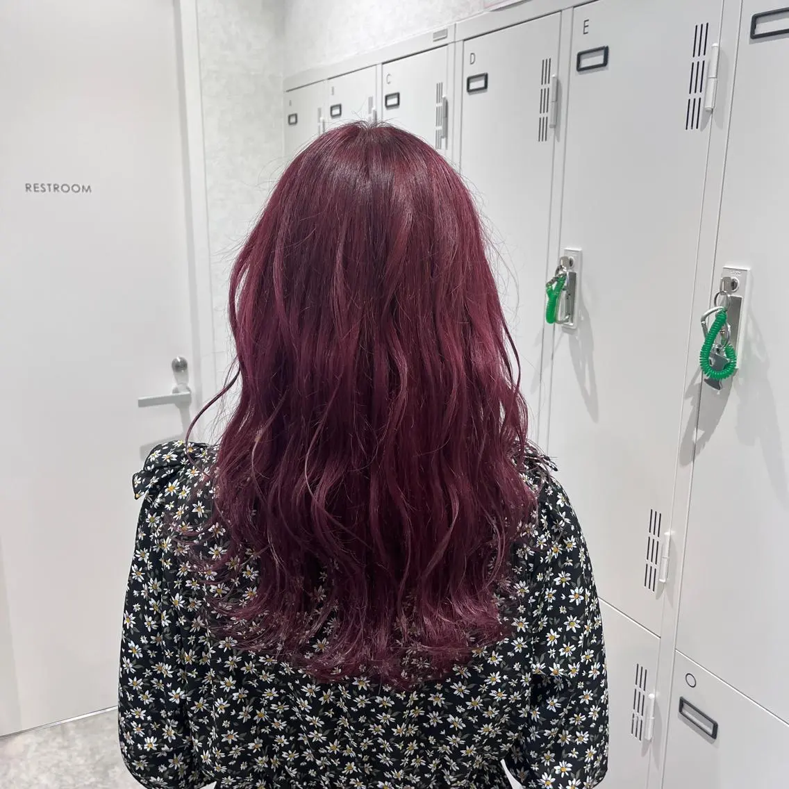 ロング カラー ヘアカラー mitsuki🎀 ブリーチ/エクステのヘアスタイル