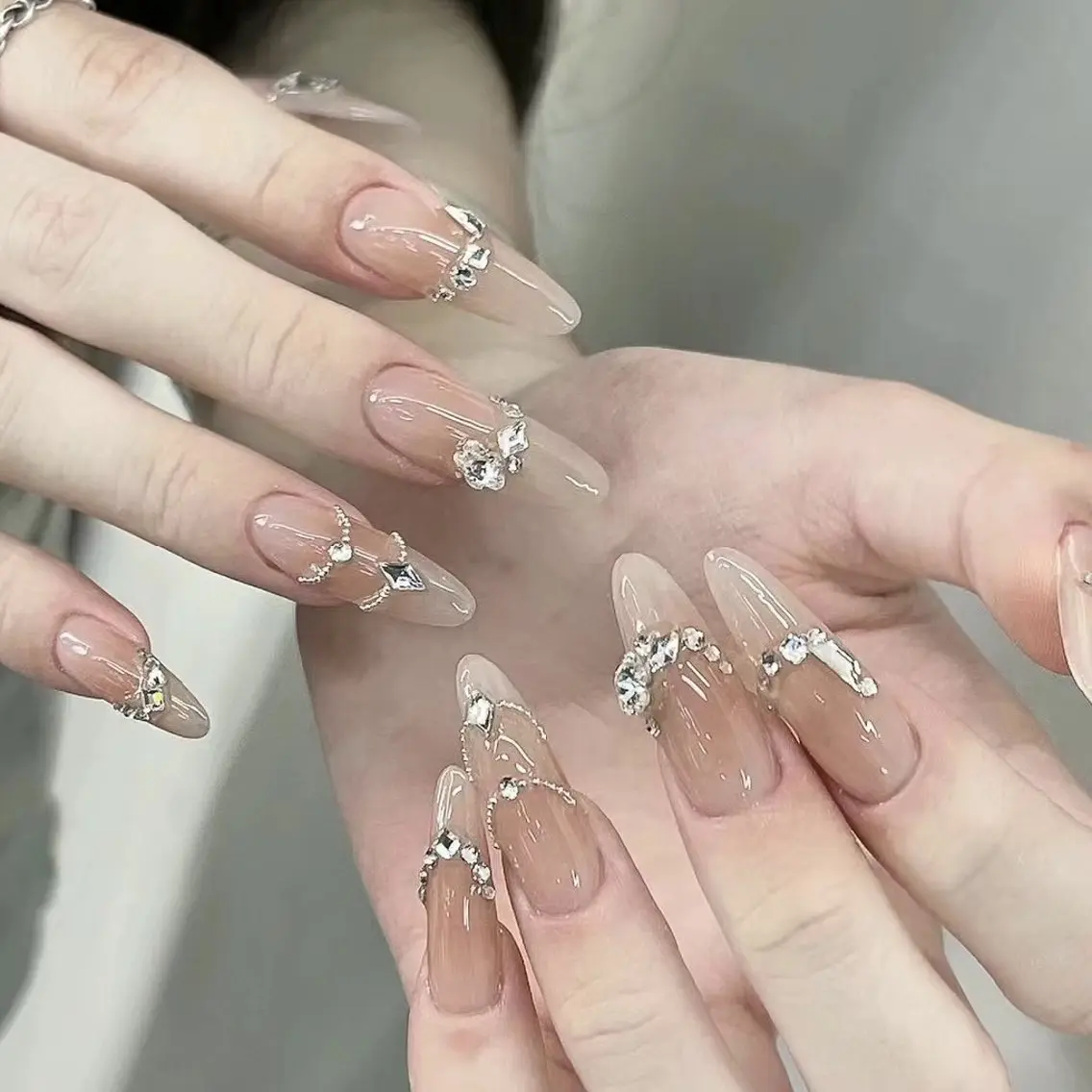 ネイル アートネイル フラワーネイル フットネイル ジェルネイル ガーリー ハンドネイル UM Nail Salonのネイルデザイン