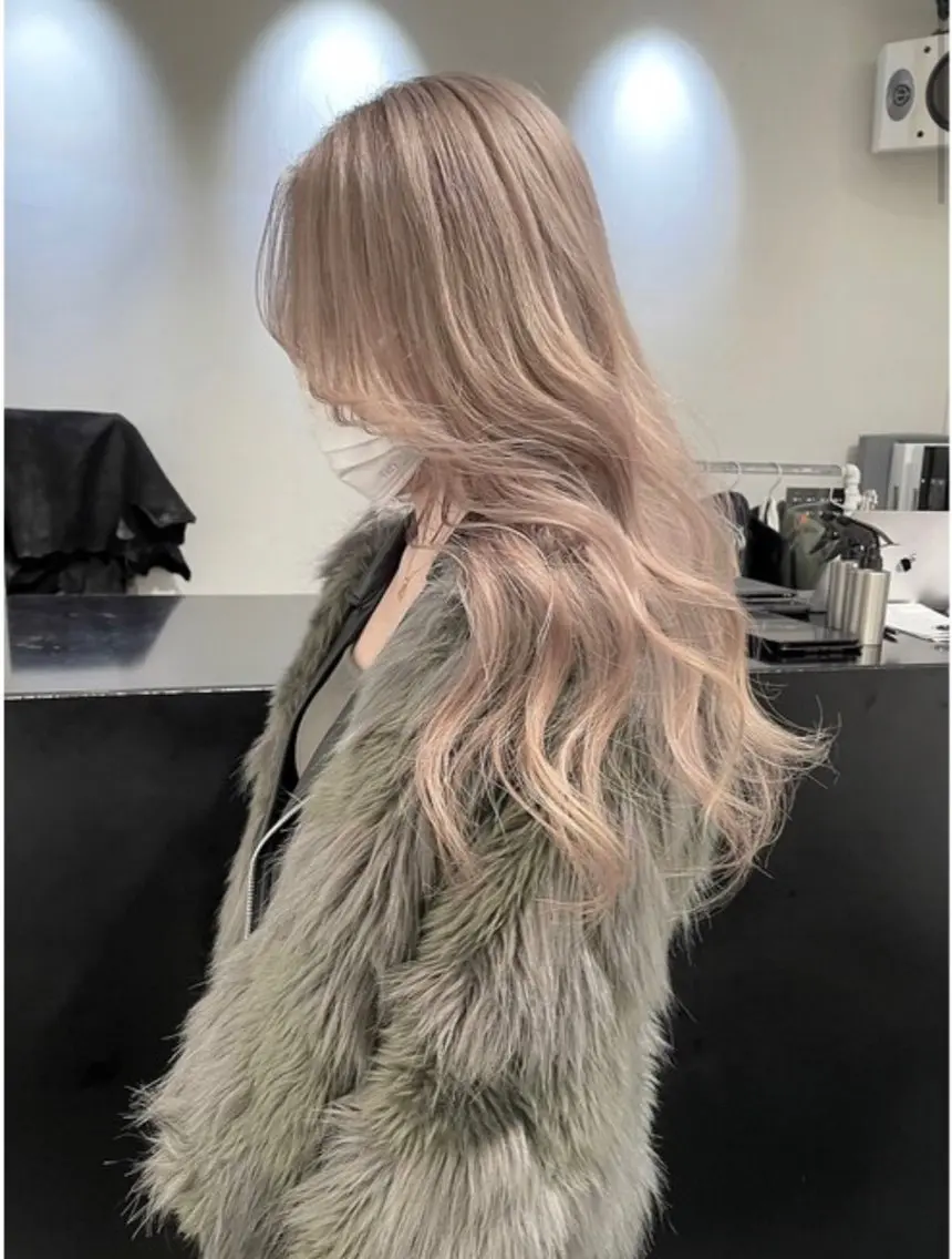 ロング カラー ブリーチ　ハイトーン 特化🌈フジタハルキのヘアスタイル