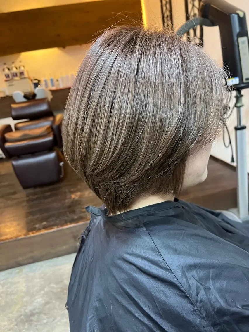 👩🏻限定⭐️cut×one color×ダメージ補修TR⭐️ ブリーチ無の写真
