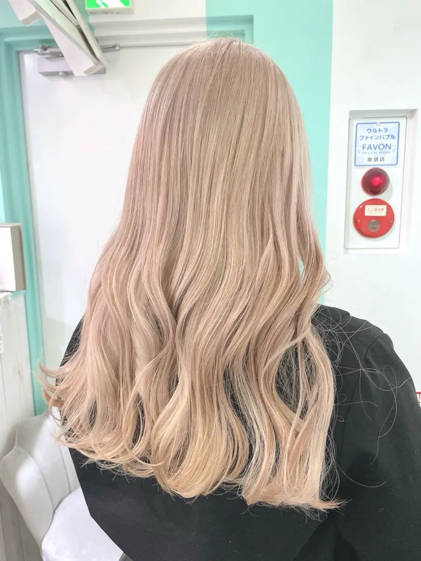 ロング ヘアカラー 原 千景のヘアスタイル