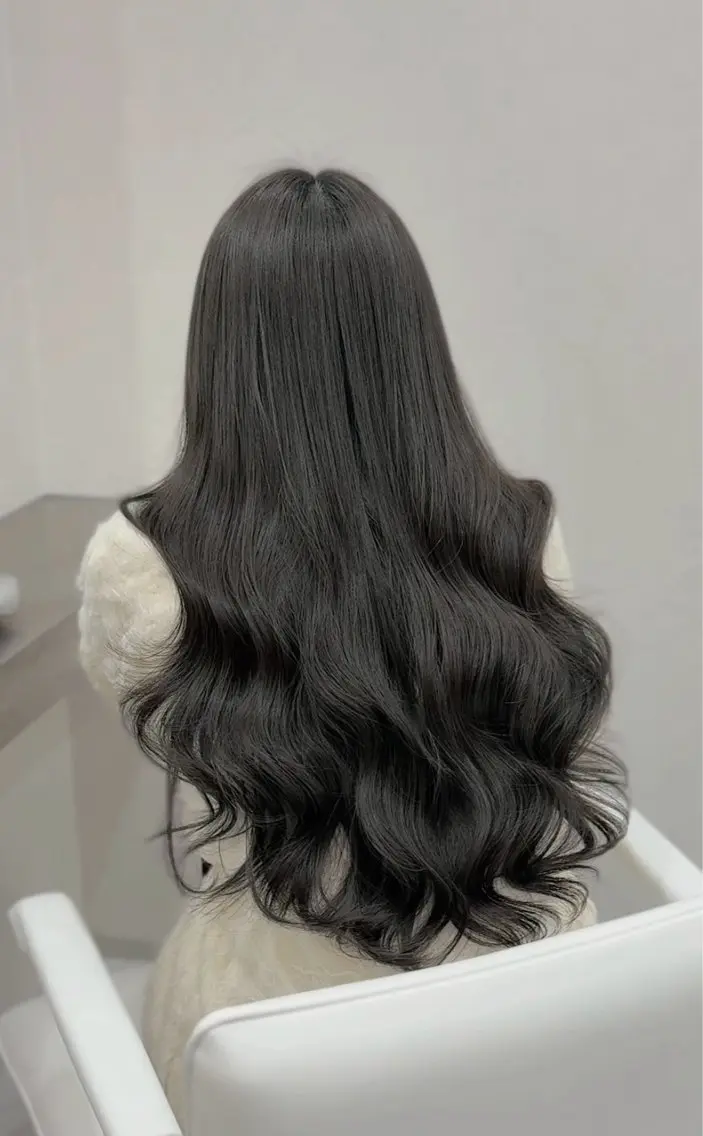ロング カラー パーマ ベージュカラー ブリーチ 透明感カラー ダブルカラー グレージュ TOMO/ブリーチ 無しオリーブのヘアスタイル