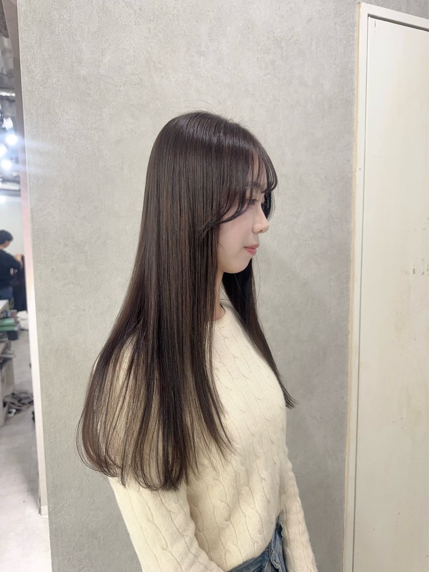 ロング カラー ベージュカラー ブリーチ ブラウンカラー ショコラブラウン ショコラグレージュ ヘアカラー トリートメント 赤み無し柔らかカラー 【梅田】madokaのヘアスタイル