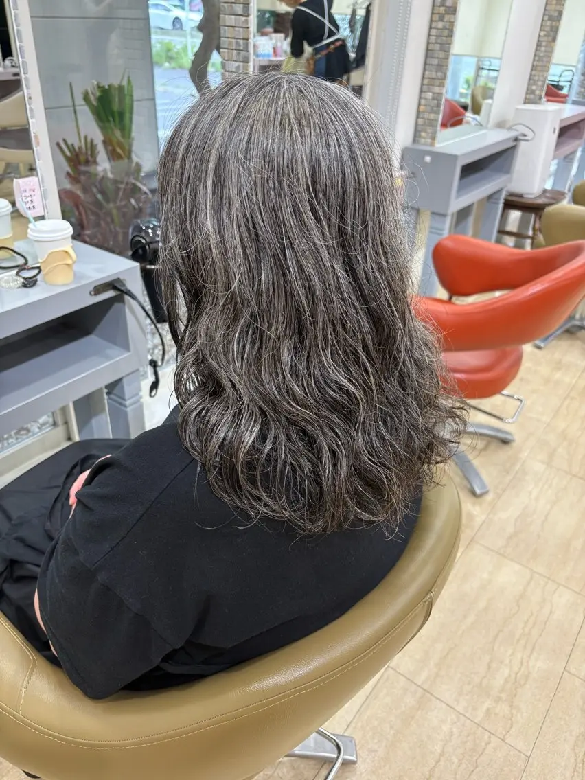 ロング カット パーマ 工藤 彩花のヘアスタイル