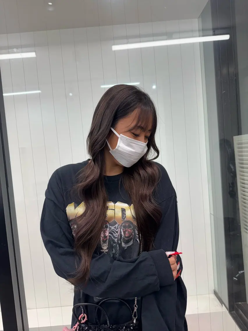 ロング ミストバング ハイライト 髪質改善 ヨシンモリ 韓国風ヘア 🫧La Mimi YUI🫧のヘアスタイル