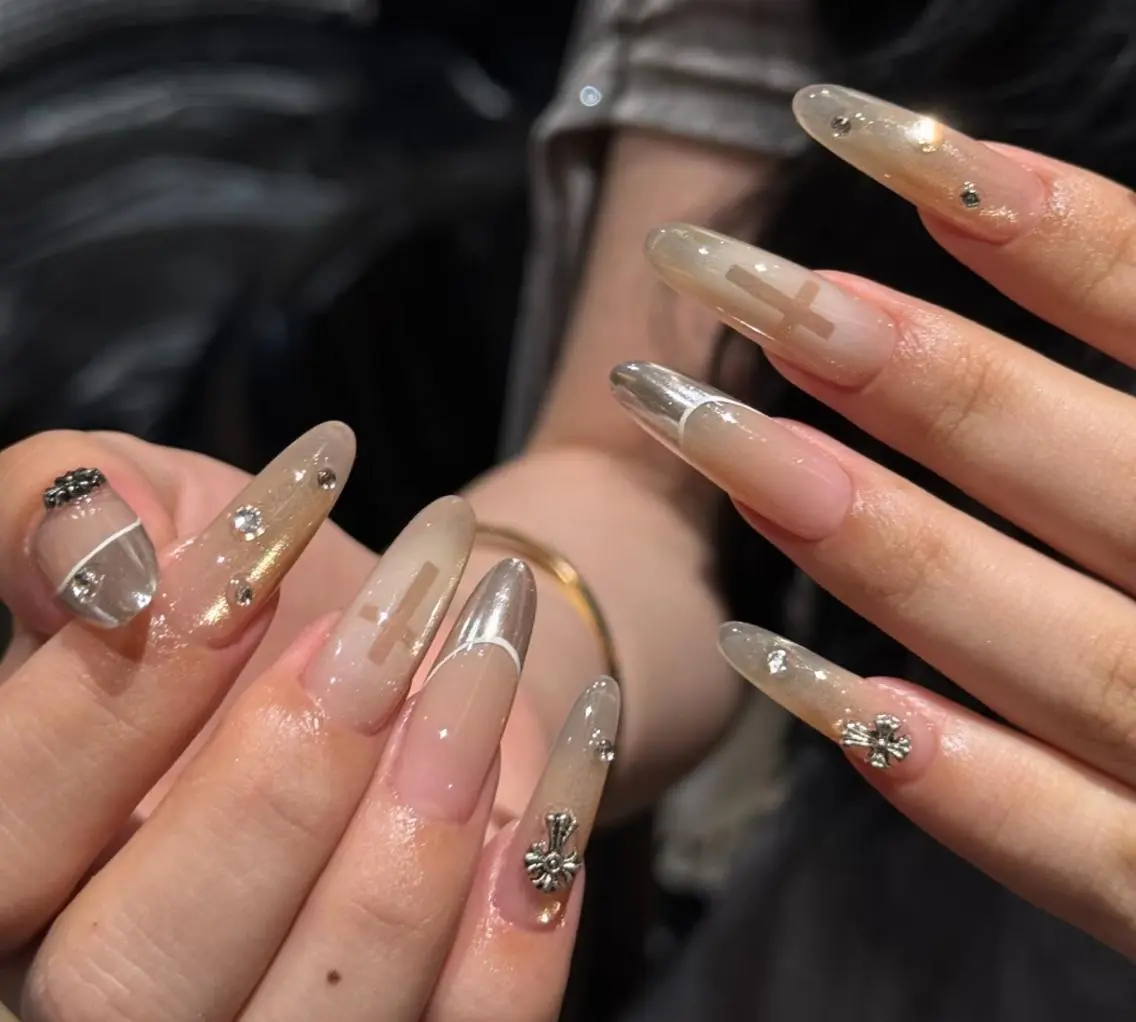 ネイル ハンドネイル 🎀 Ayaka_nailのネイルデザイン