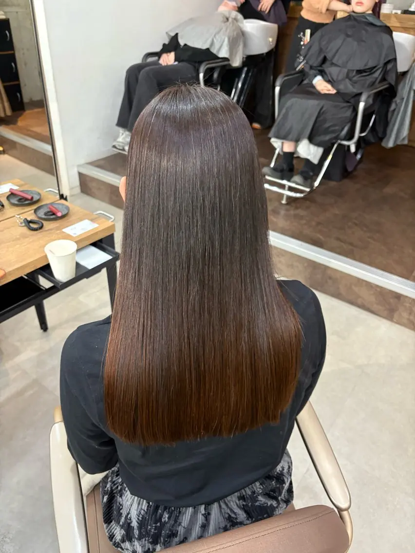 セミロング 縮毛矯正 髪質改善／縮毛矯正 関根青葉のヘアスタイル