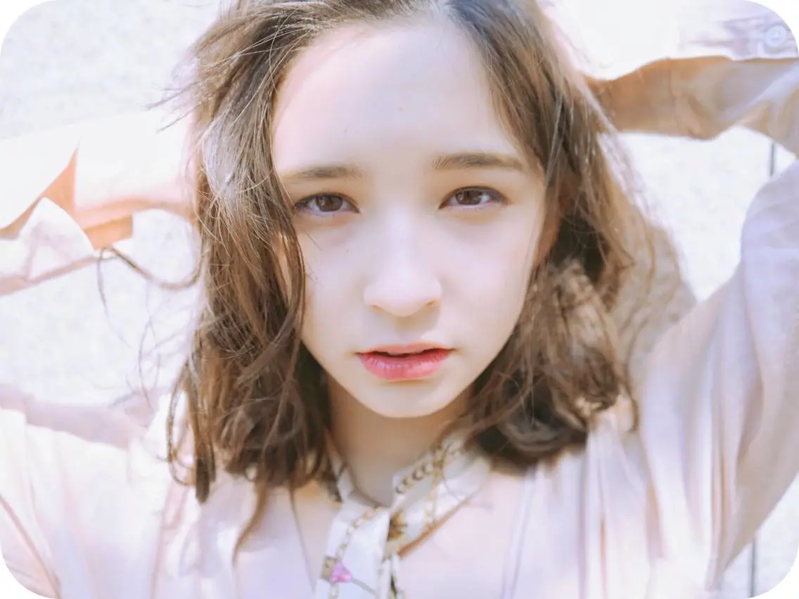 カラー アディクシーカラー アッシュ ミストバング ブリーチ ブロンド N゜jillva ナンバージルバのヘアスタイル