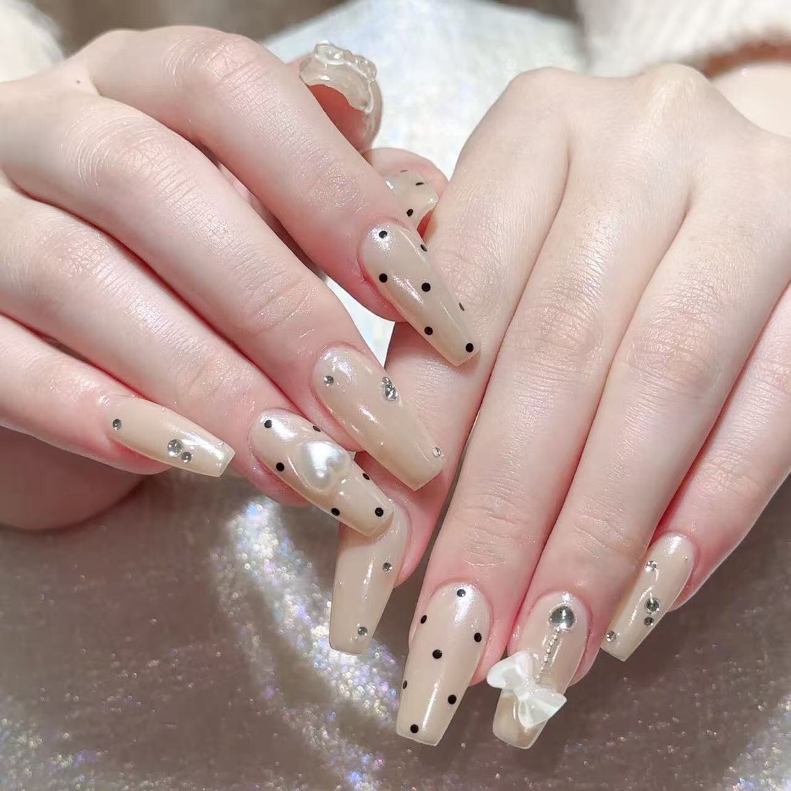 ネイル ハンドネイル Queens テイのネイルデザイン
