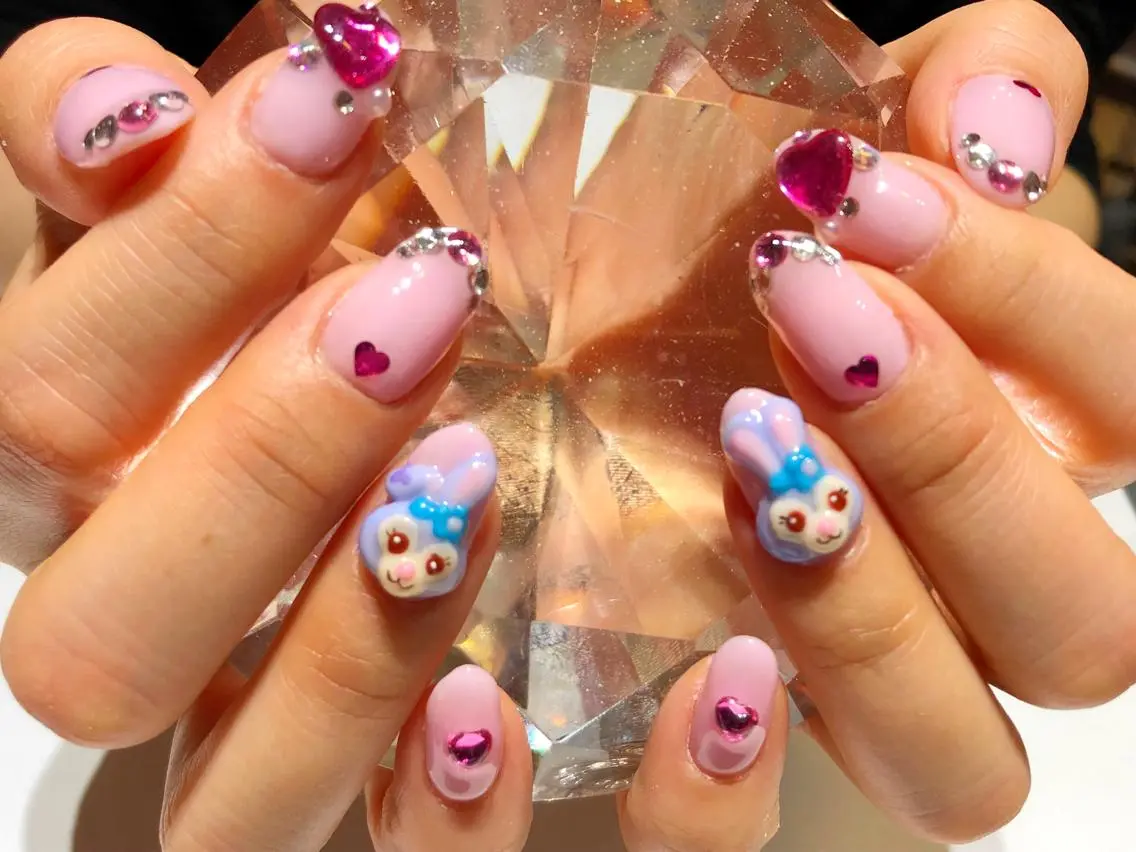 ネイル ジェルネイル YUN 💅のネイルデザイン