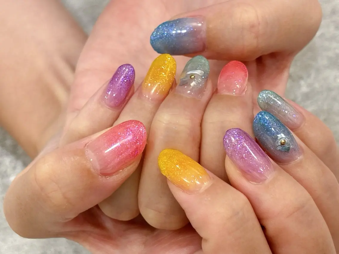 ネイル クリアネイル グラデーション ラメ(グリッター) ラメグラデーション ハンドネイル Lilua nail 𓂃 Emiko🤍のネイルデザイン
