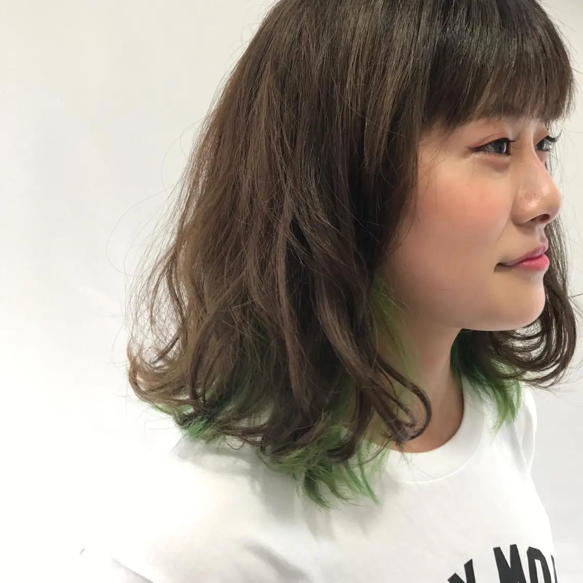 ミディアム 外ハネヘア 長谷川 誠志のヘアスタイル