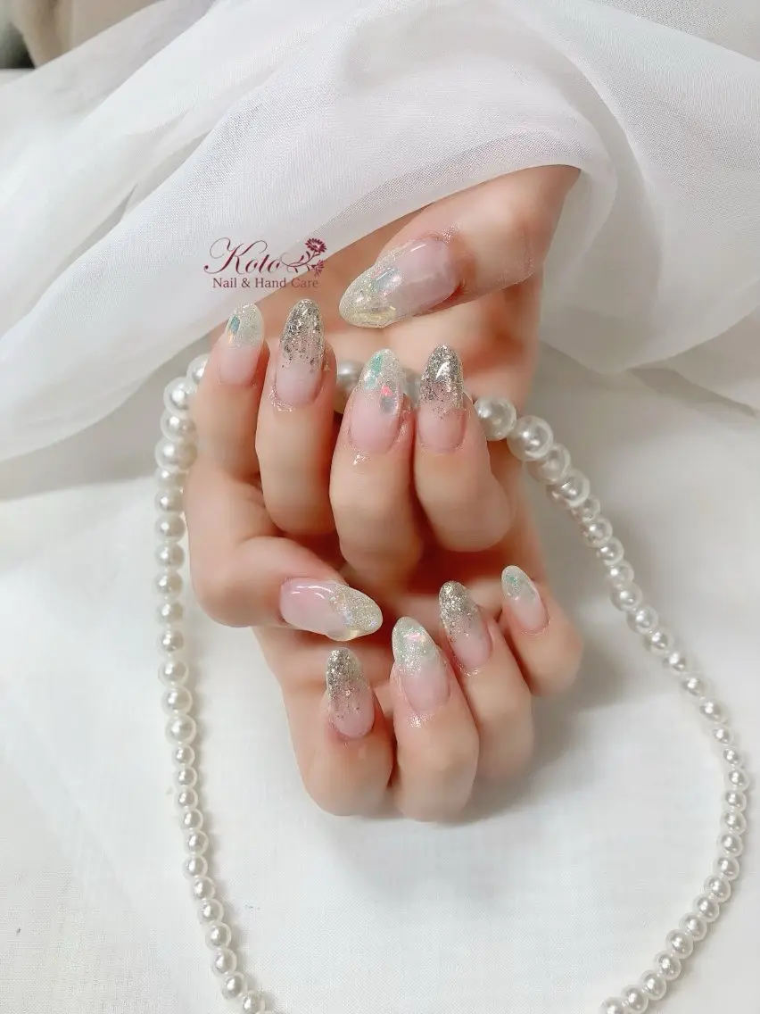 ネイル 長さ出し ジェルネイル グラデーション ラメ(グリッター) ラメグラデーション ハンドネイル Nail Salon KOTOのネイルデザイン