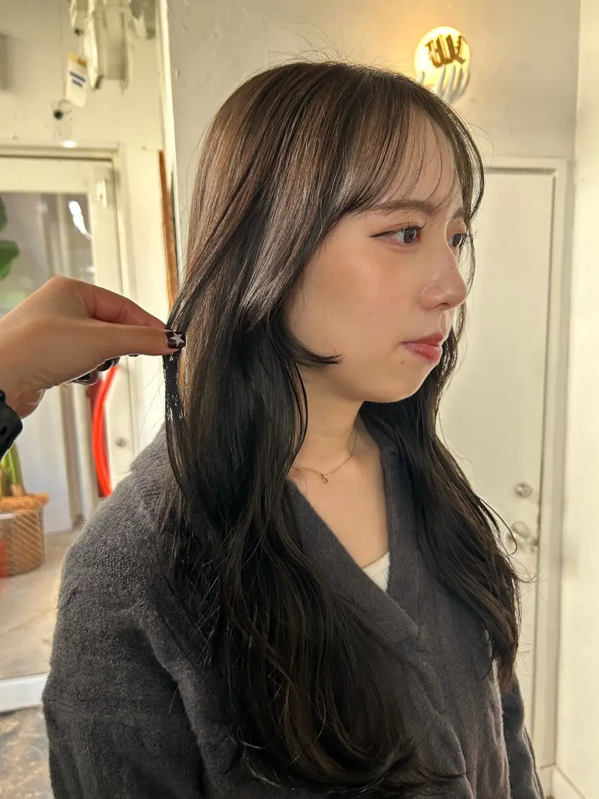 ロング カラー ブラウンカラー オリーブブラウン カット ヘアカラー トリートメント maho/垢抜け カラーパーマのヘアスタイル