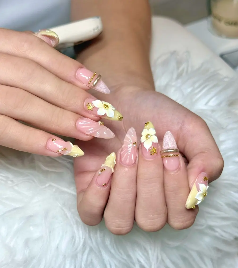 ネイル クリアネイル ドット フラッシュネイル フレンチネイル マグネットネイル ハンドネイル ハンドケア Aria Nail Beautyのネイルデザイン