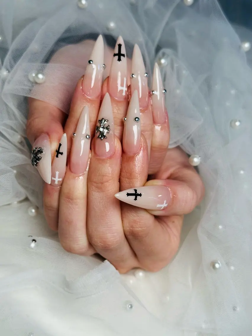ネイル ハンドネイル 渋谷T&B ナサ ギ ロング無制限中✨のネイルデザイン
