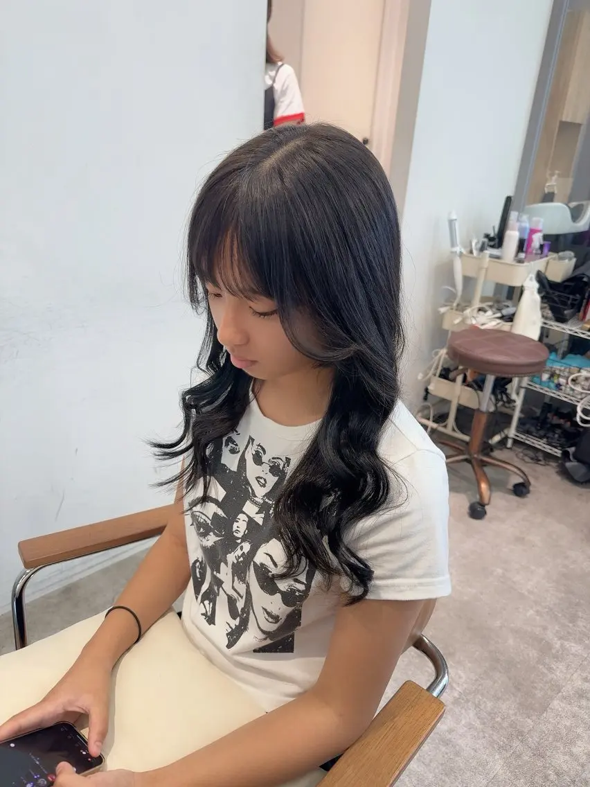 ロング カラー 透明感カラー カット ヘアカラー トリートメント オスズ 🎀´-のヘアスタイル