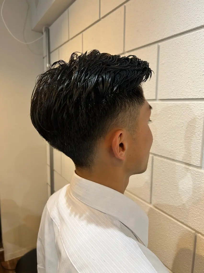 ショート メンズ 相澤 拳のヘアスタイル