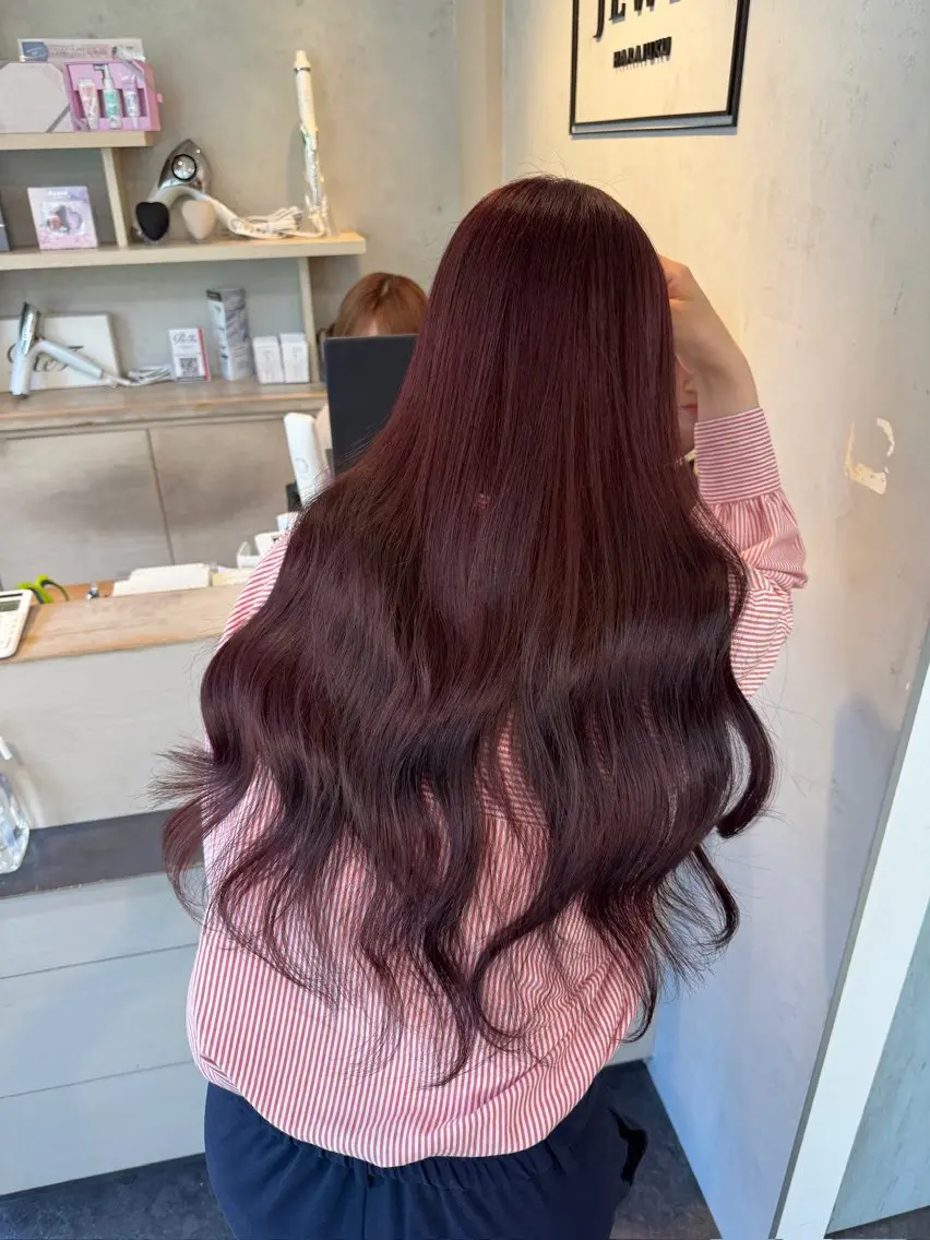 ロング カラー ブリーチ ブリーチなしカラー ピンクカラー momo /ブリーチなしピンクのヘアスタイル