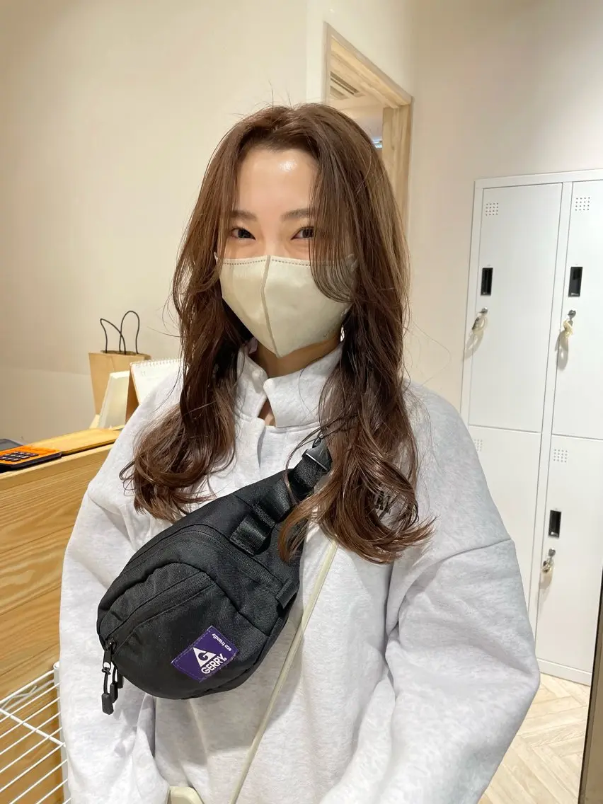 セミロング カラー ヘアアレンジ ベージュカラー ブリーチ ケアブリーチ ハイトーンカラー iena渋谷 /ゆーこのマツエク・マツパデザイン
