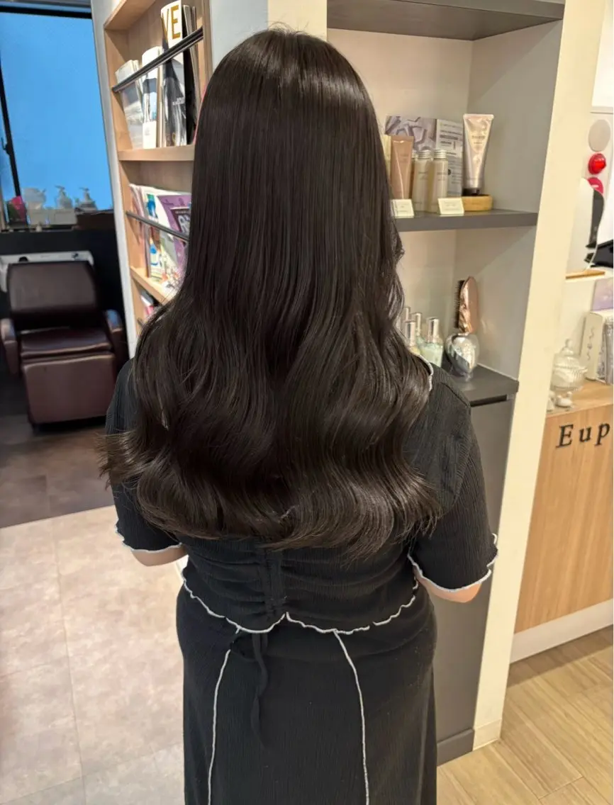 セミロング 髪質改善 ヘアカラー トリートメント モテ髪🫧赤み消し カラー表参道きょうこのヘアスタイル