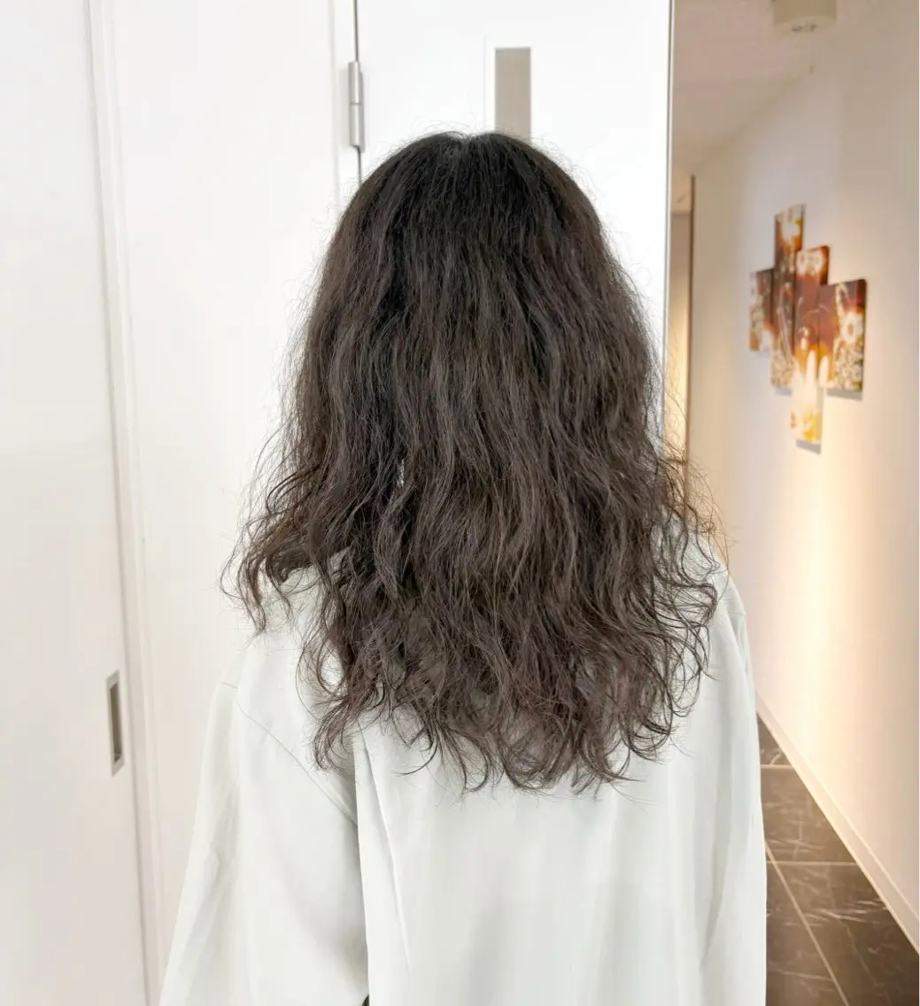 ロング 麥生田 秀太のヘアスタイル
