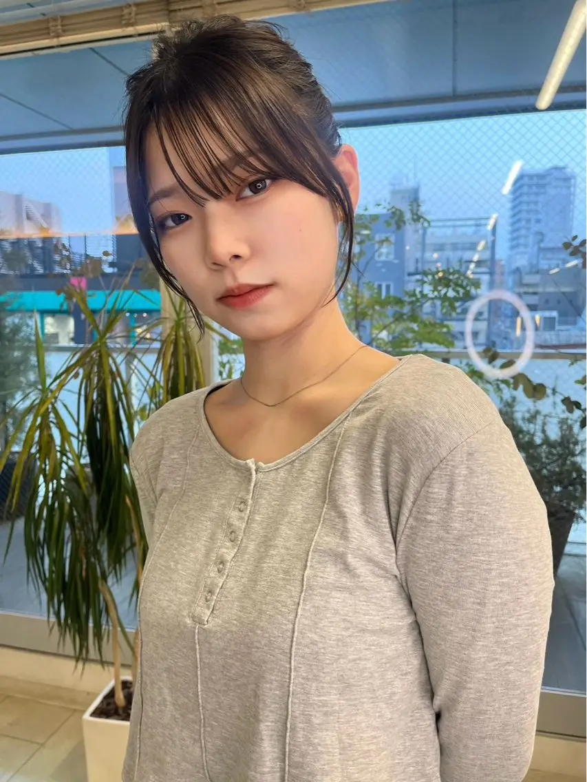カラー 乙津 寧々のヘアスタイル