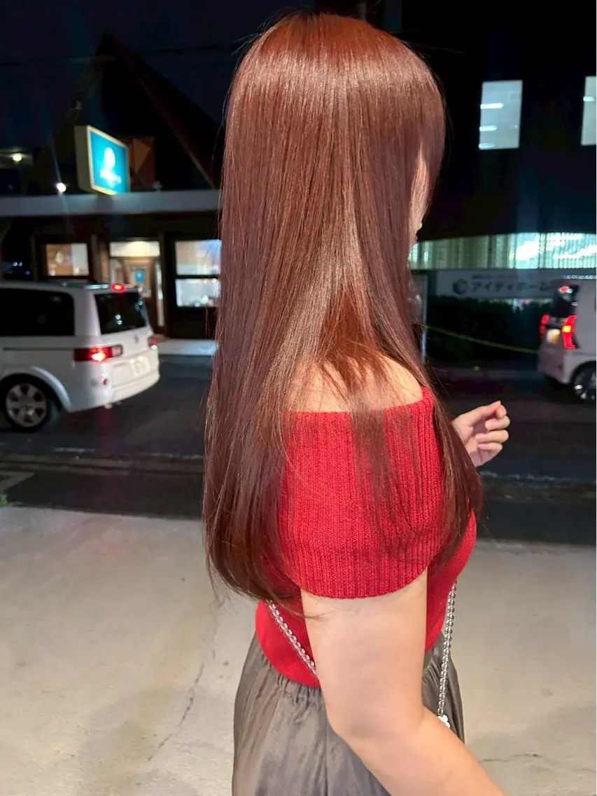 ロング LUCK ユナのヘアスタイル