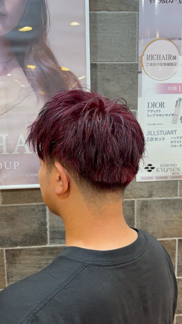 カラー メンズ メンズブリーチ ブリーチ ボルドーカラー カット ヘアカラー 逢坂 拓巳のヘアスタイル