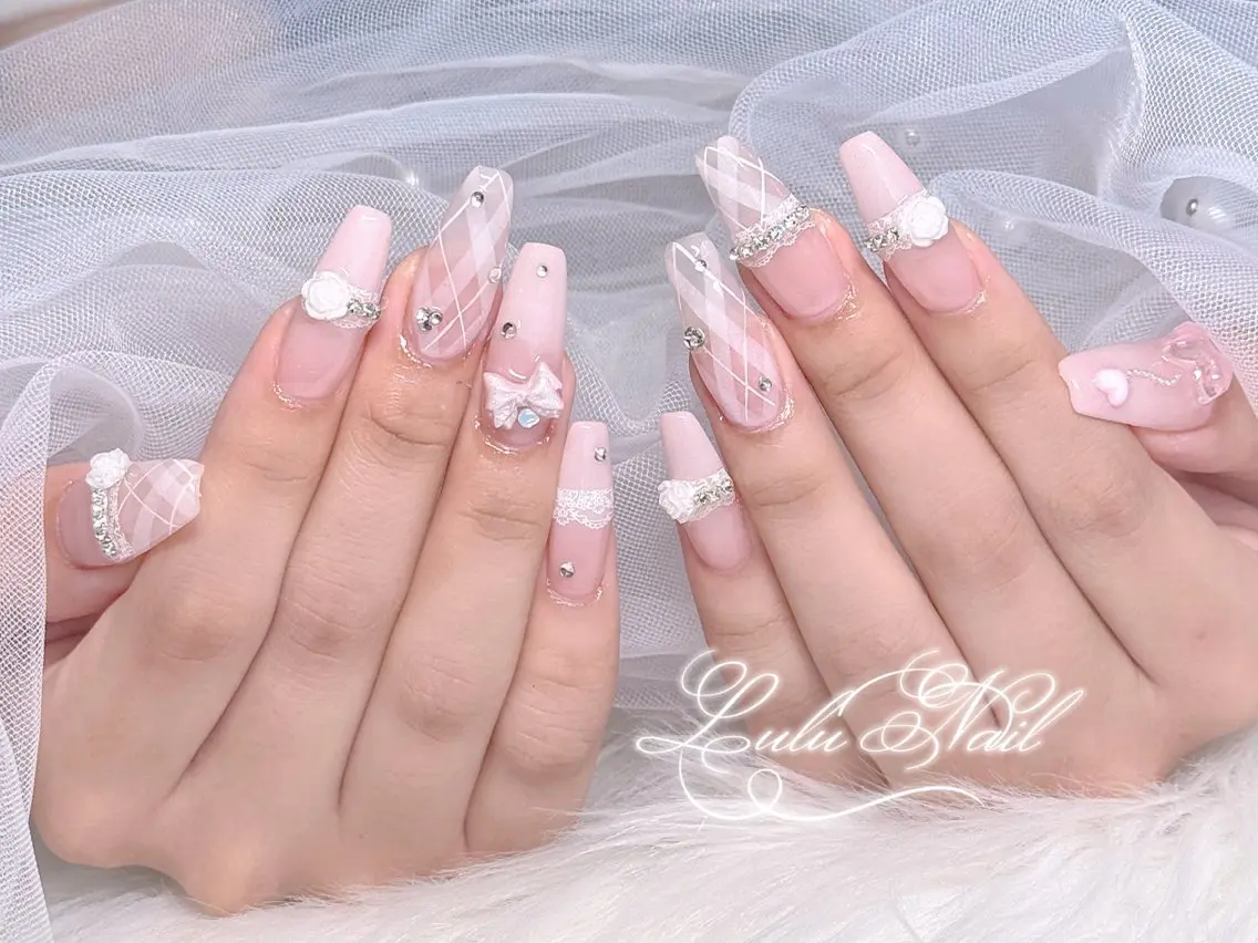 ネイル ハンドネイル Lulu Nail 🫧ユユのネイルデザイン