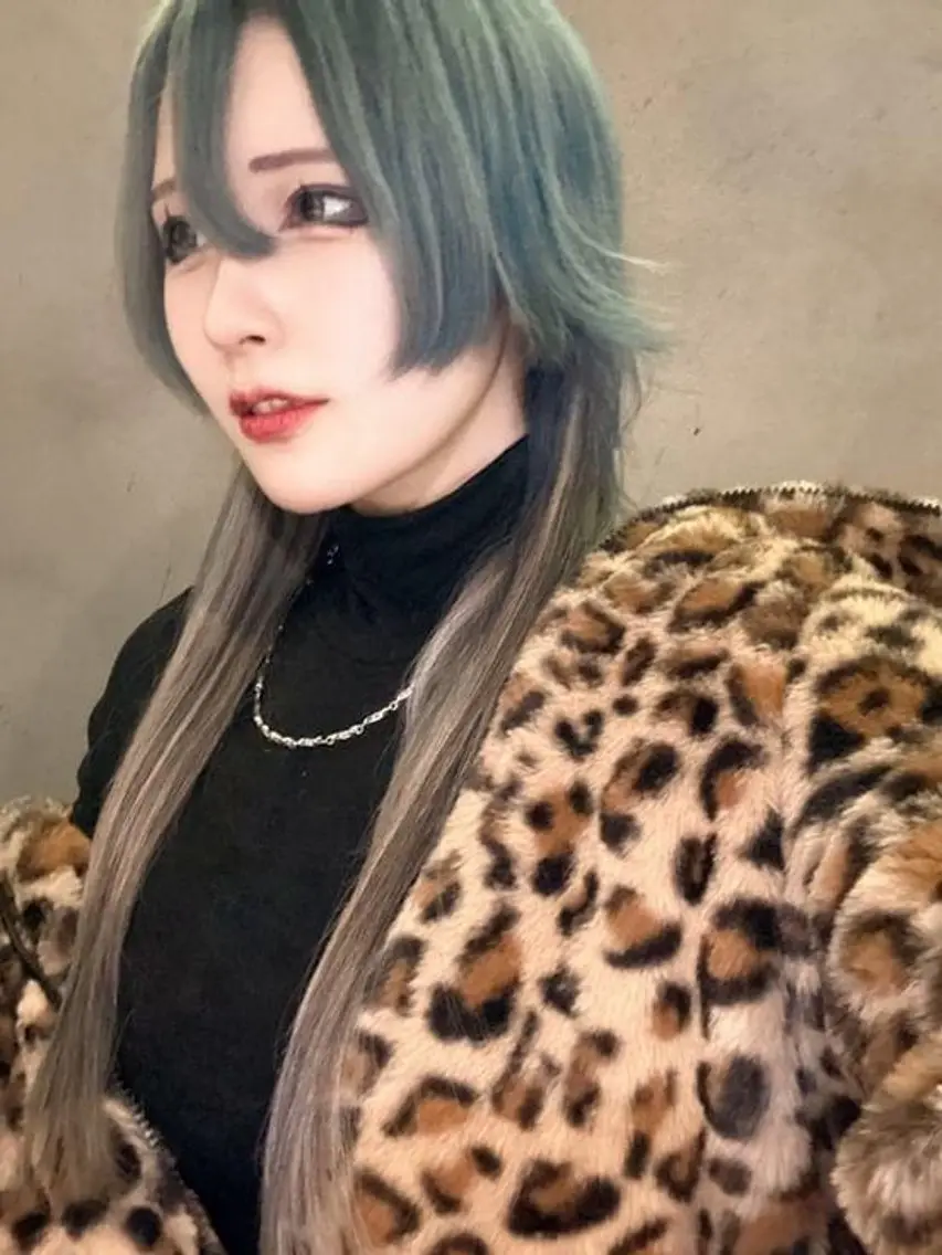 ダブルカラー+ゴールドランクエクステ40枚の写真