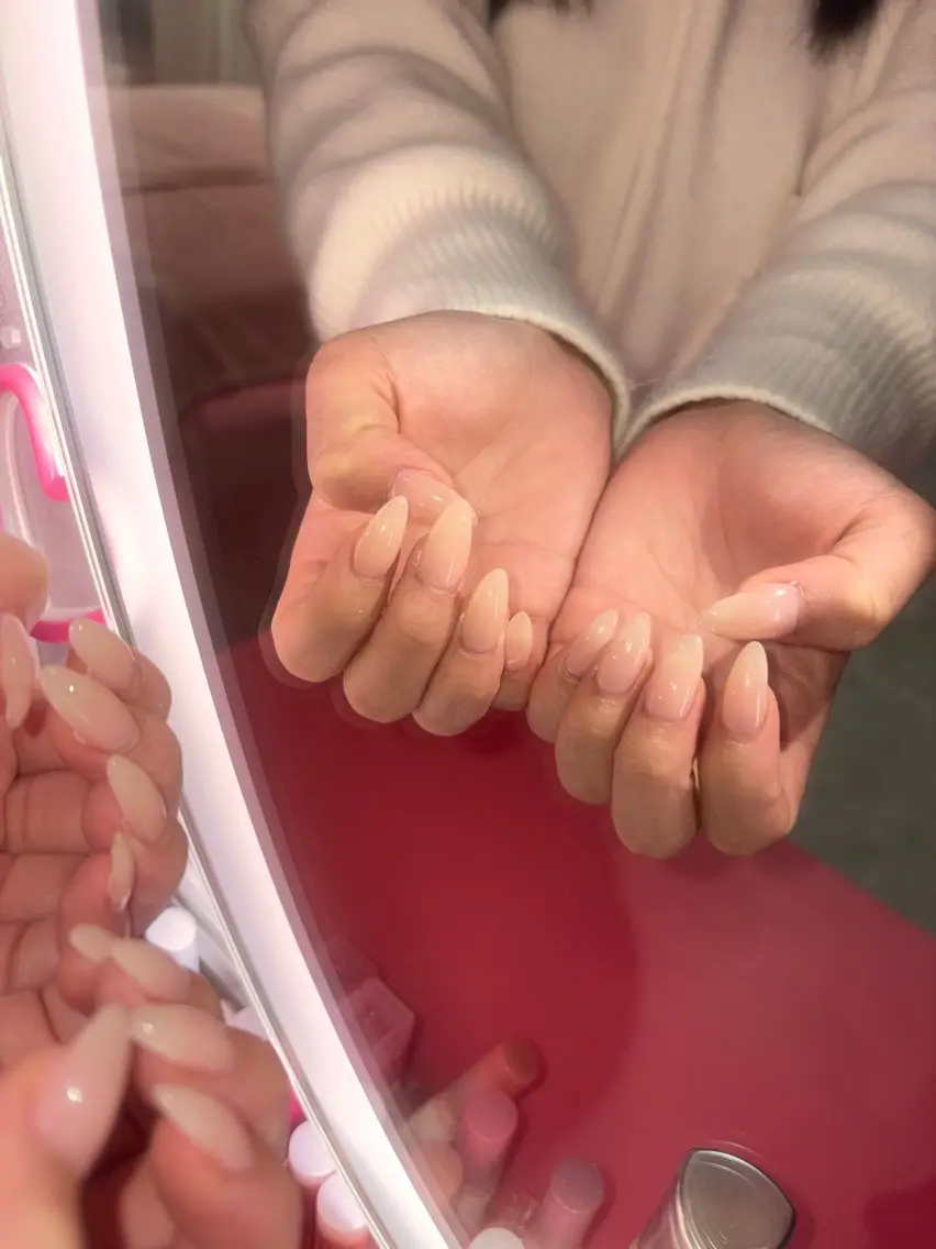 セミロング ハンドネイル Poppo MEIのネイルデザイン