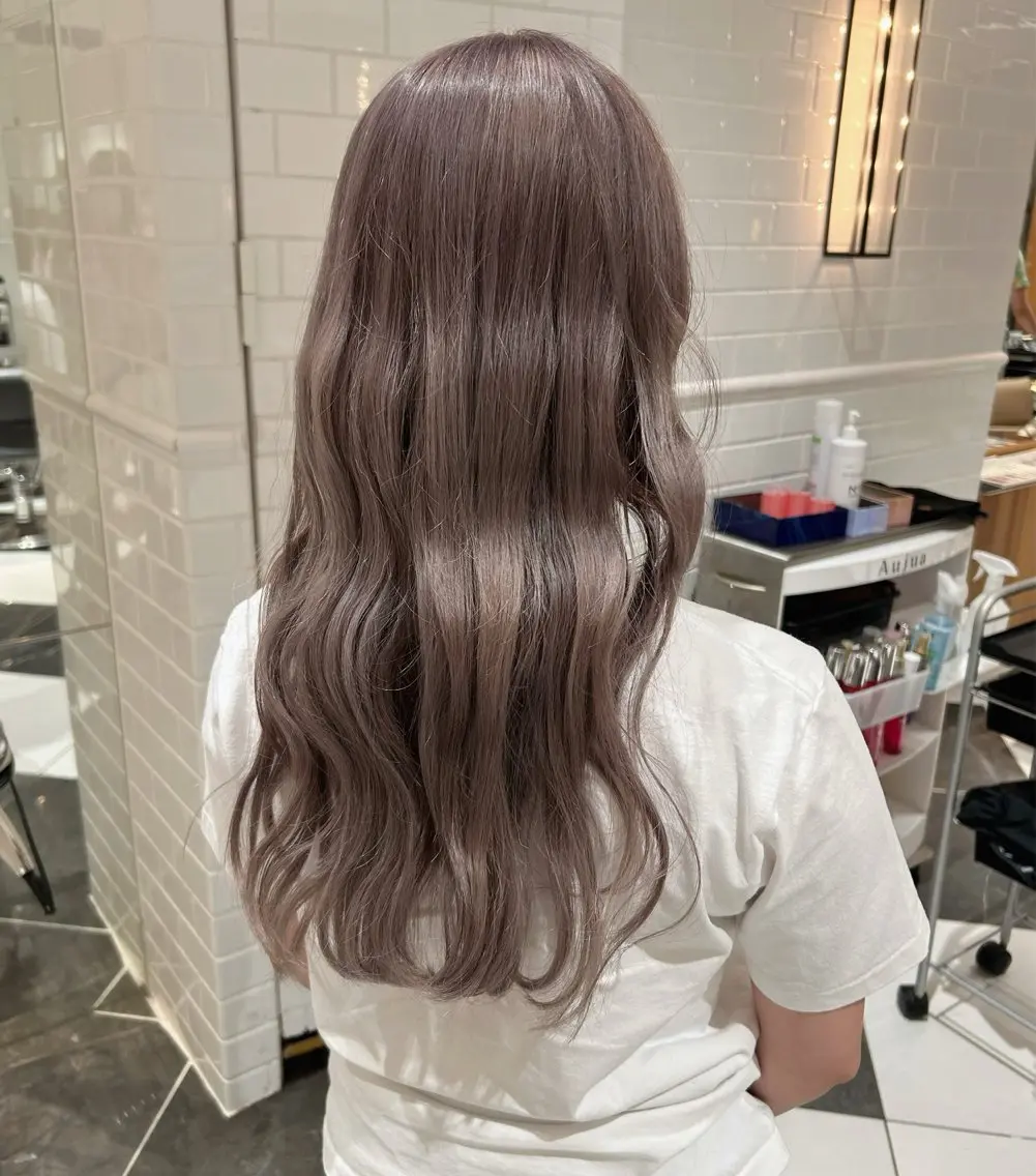 ロング カラー ブリーチ グレージュ ラベンダーカラー ラベンダーグレージュ ラベンダーグレー Manaka ☺︎のヘアスタイル