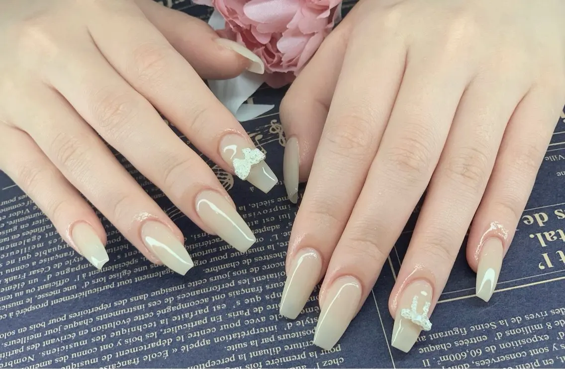 ネイル ジェルネイル 韓国ネイル ニュアンスネイル パラジェル ワンホンネイル Kaori Nailのネイルデザイン
