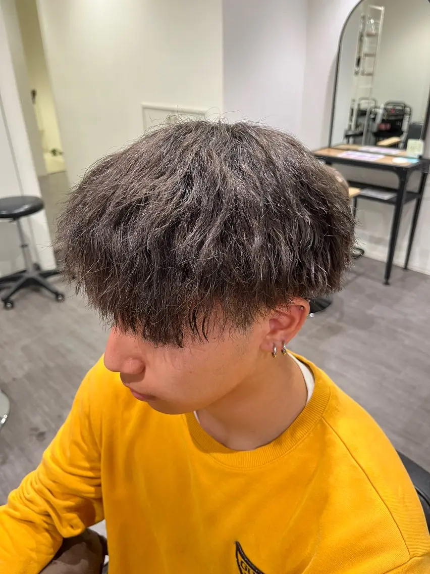 ショート カラー パーマ メンズ グレージュ cocotte 💟草間紫音💟のヘアスタイル