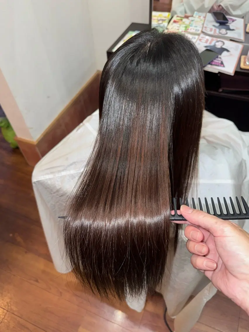 ロング 伊藤 シゲノリのヘアスタイル