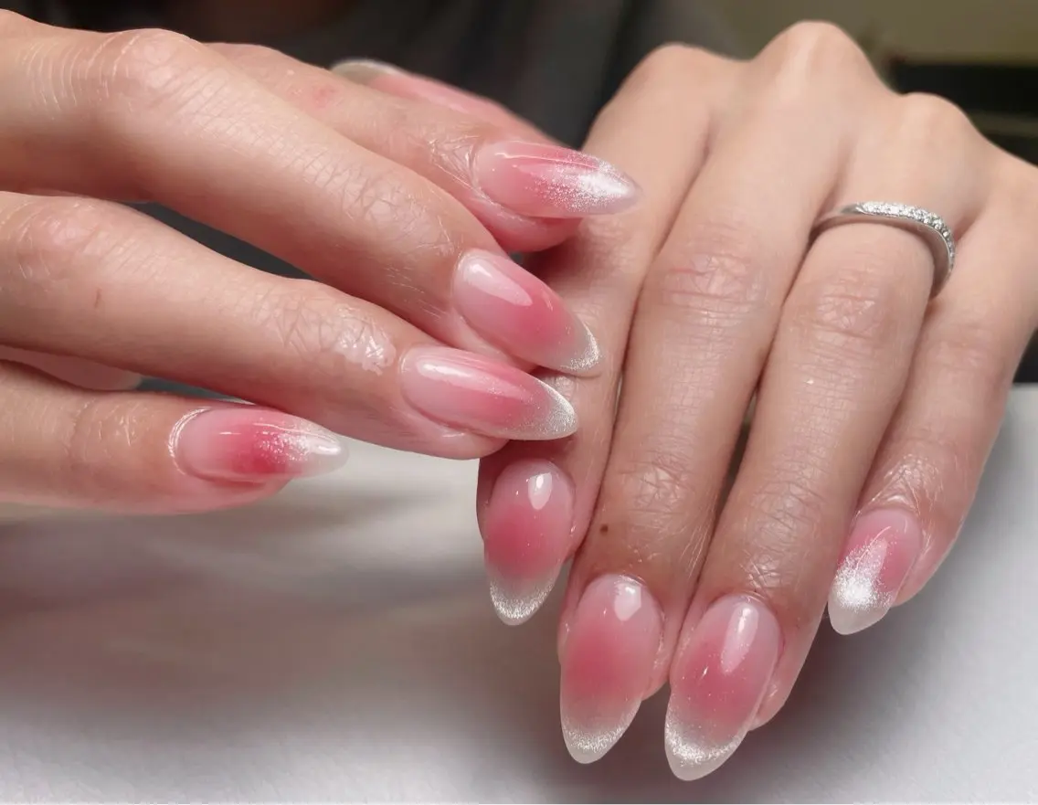 ネイル チークネイル 長さ出し フレンチネイル グラデーション キラキラネイル 中野駅から2分 MEO NAILのネイルデザイン