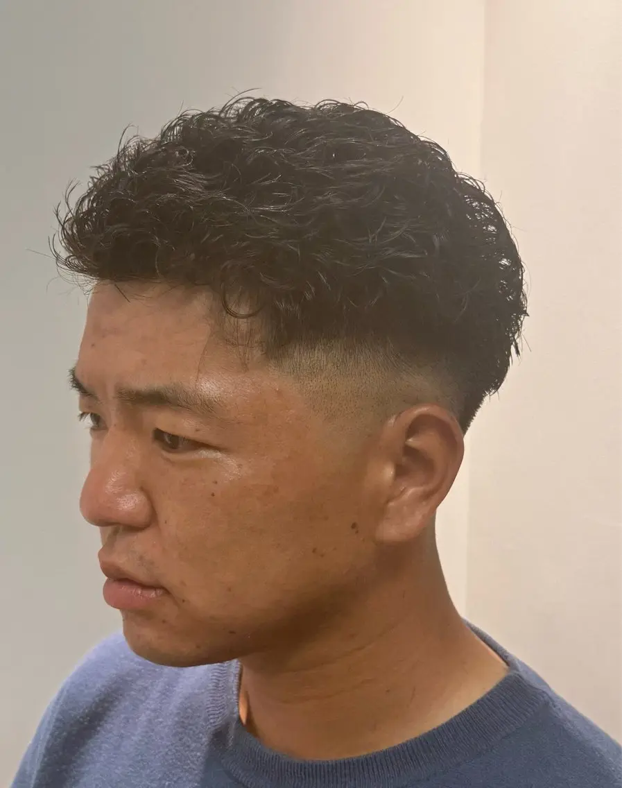 パーマ メンズ フェードカット メンズパーマ スキンフェード カット パーマ 水澤 七斗のヘアスタイル